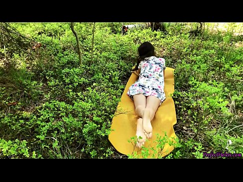 ❤️ 陌生人在Tinder上自慰我的阴部,并在树林里热情地做爱 ️ Fucking️❤