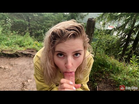 ❤️ 女孩在公共场合口交后吞下精液 - Eva Elfi ️ Fucking️❤